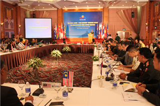 ຫວຽດນາມສະໜັບສະໜູນຊຸກຍູ້ການຮ່ວມມືໃນຂົງເຂດເຄື່ອນໄຫວເກັບກູ້ລະເບີດມະນຸດສະທຳກັບບັນດາປະເທດໃນແລະນອກພາກພື້ນ